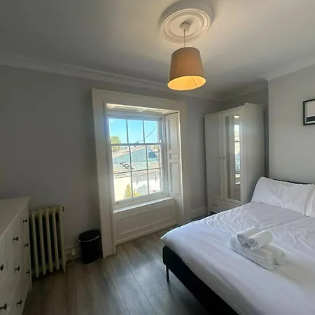 בית נופש Elegant 4bdr 4ba Luxury Heart Of Rathmines