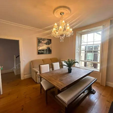 Casa vacanze Elegant 4bdr 4ba Luxury Heart Of Rathmines