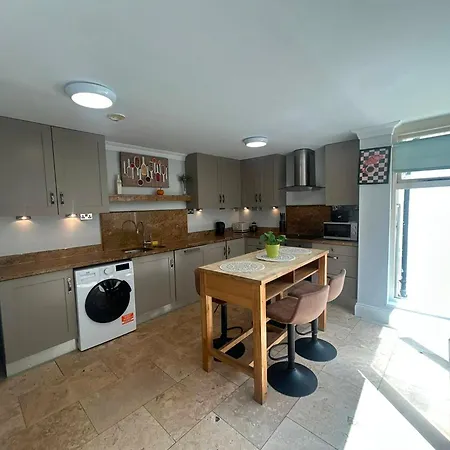 Elegant 4bdr 4ba Luxury Heart Of Rathmines